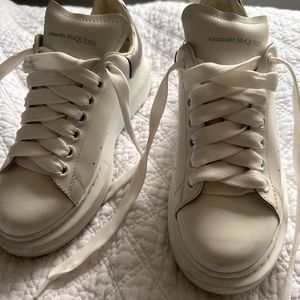 COPY - AUTHETIC ALEXANDER MCQUEENS